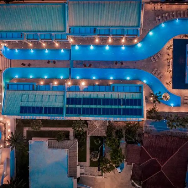 Cavo Suites