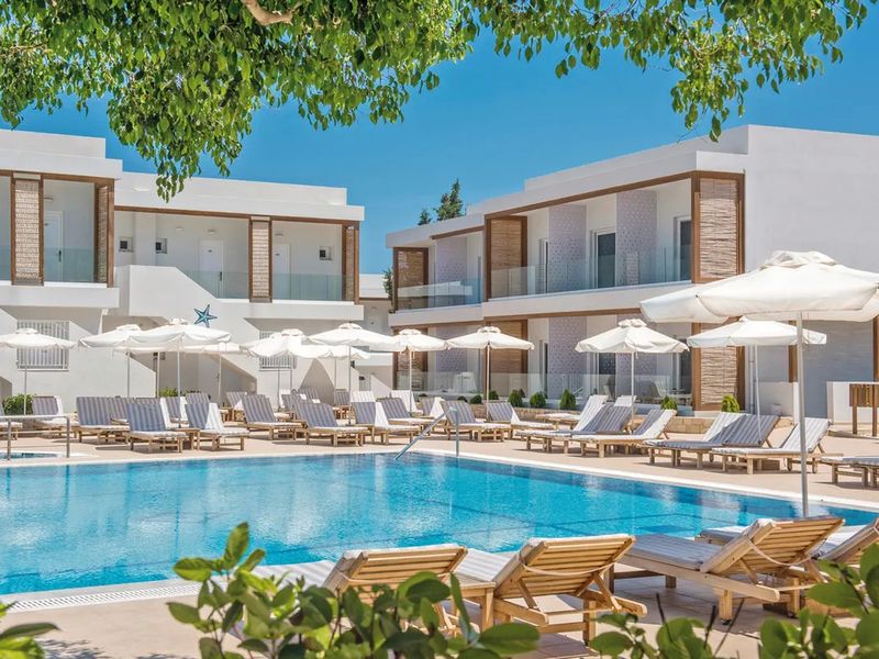 Cooee Lavris Hotels & Spa