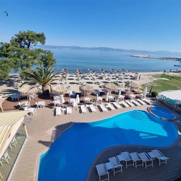COOEE Mediterranean Beach