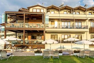 Cosmopolitan Paralia