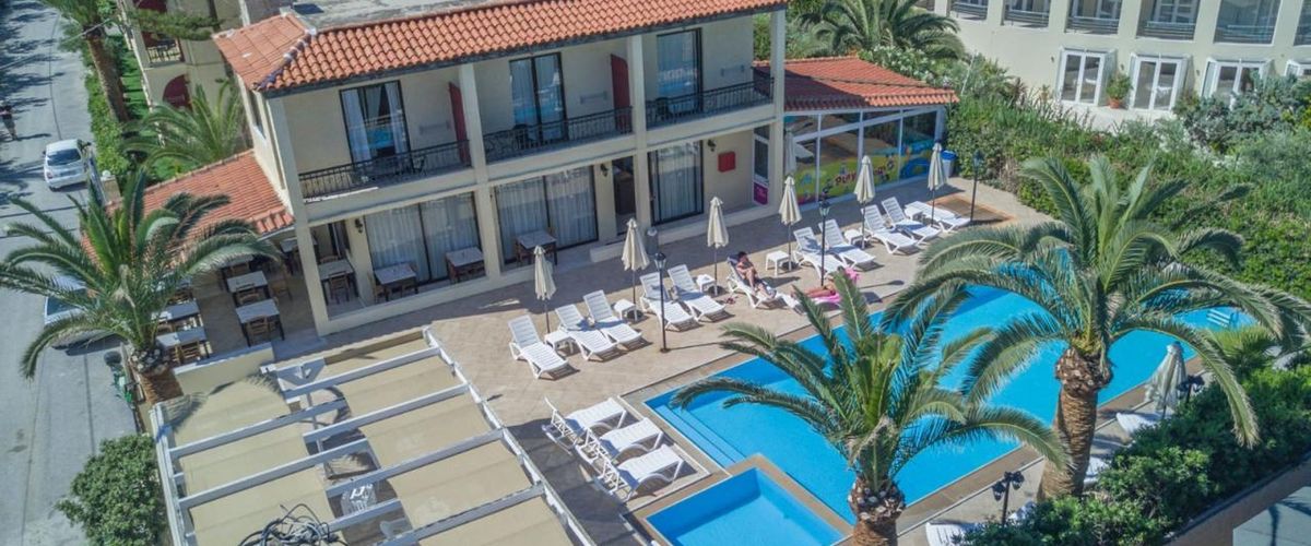 obiekt, teren hotelu, basen