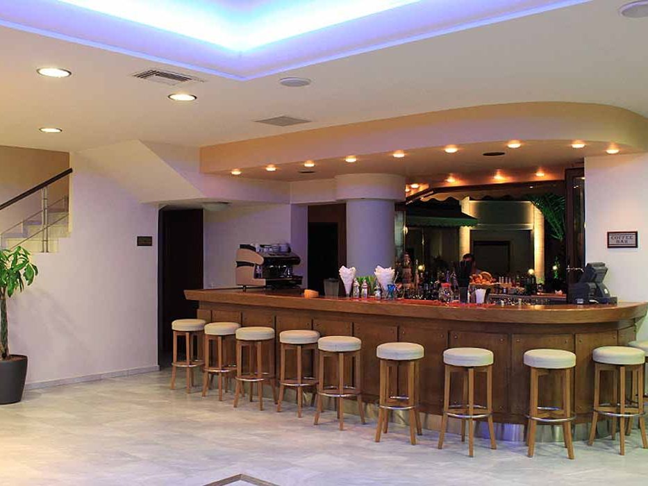 lobby bar