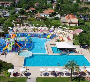 Cronwell Platamon Resort