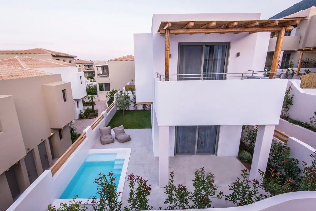 Crystal Waters - teren hotelu