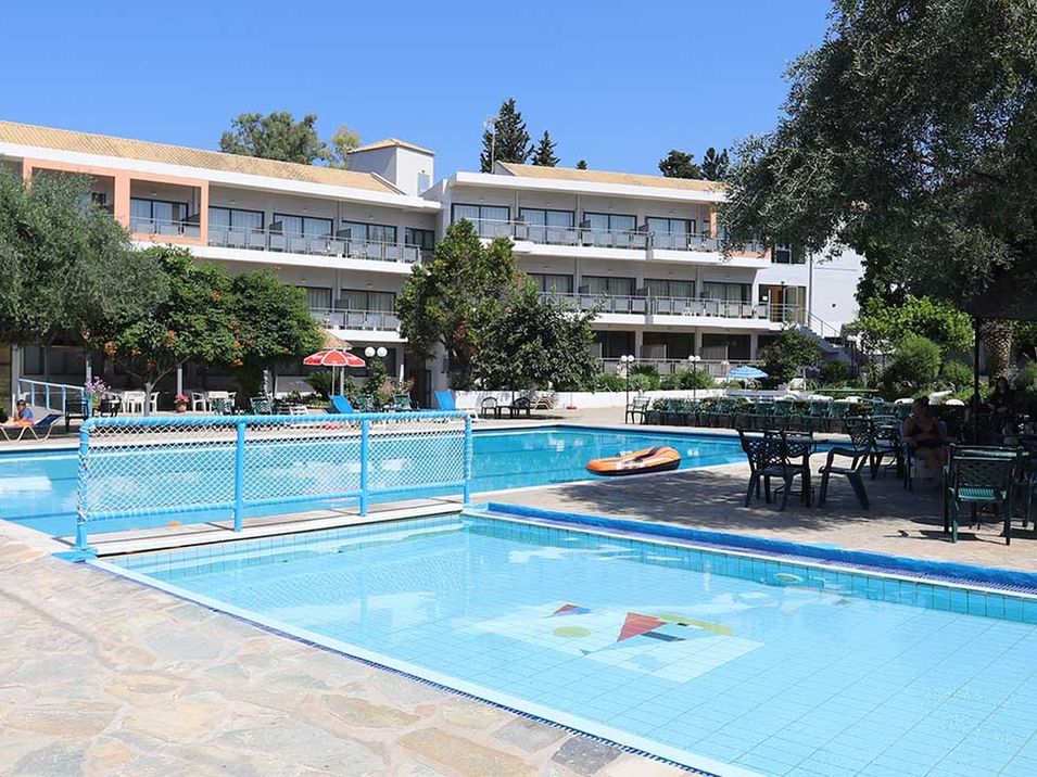 teren hotelu, basen