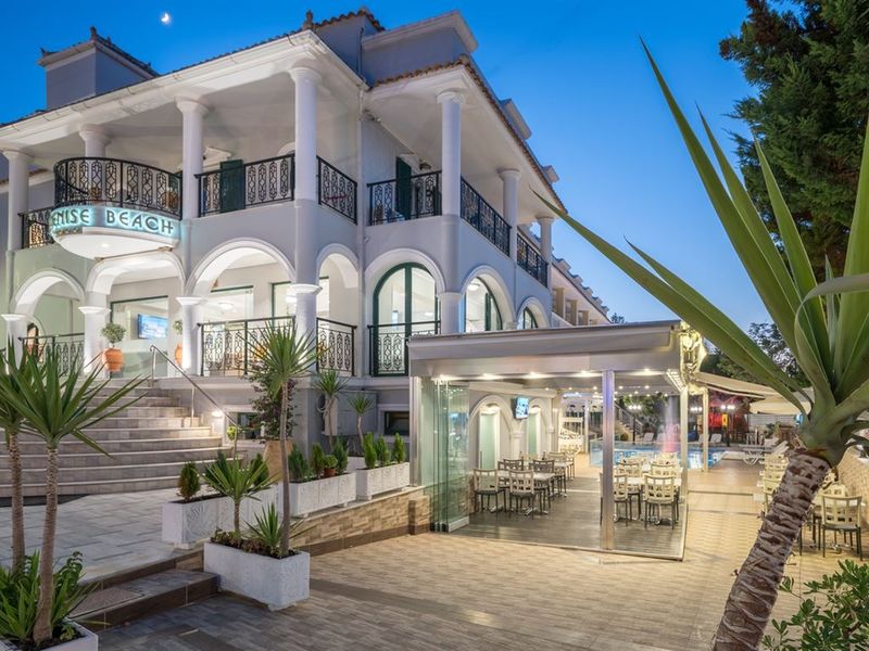 Denise Beach 4*