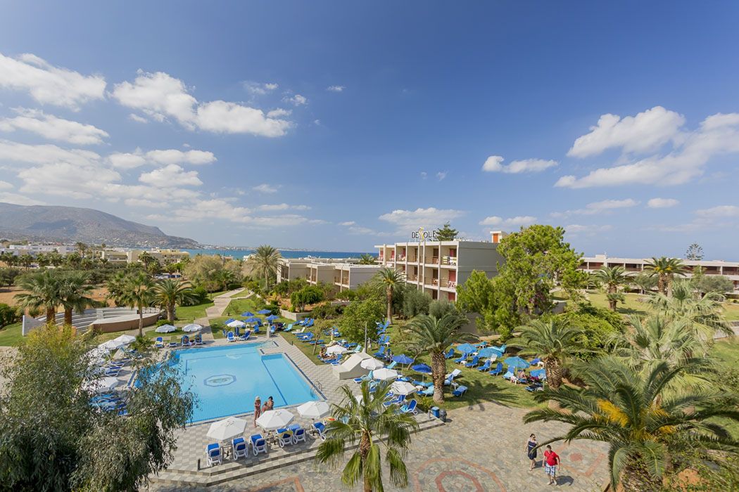 obiekt, teren hotelu, basen