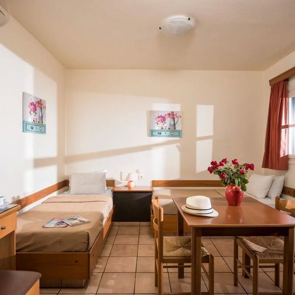Dia Apartments