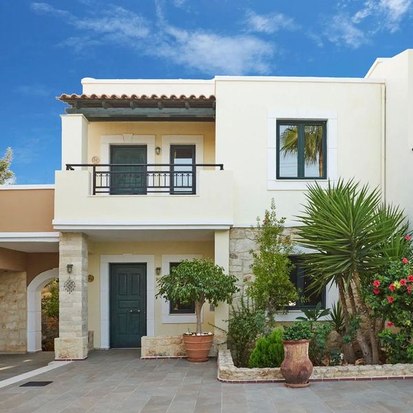 Dionysos Apartments and Studios