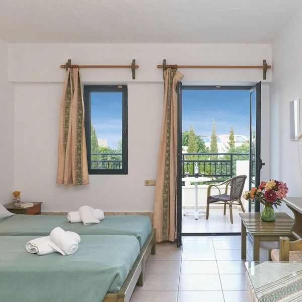Dionysos Apartments and Studios