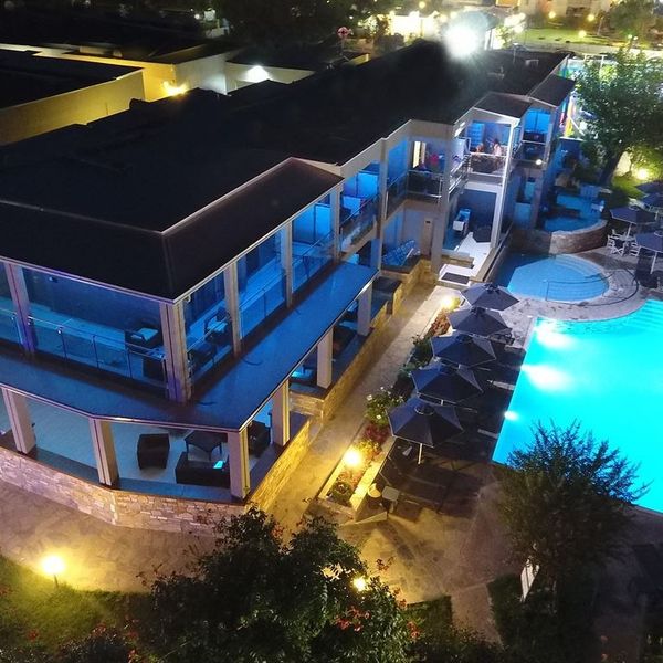 Dionysos Hotel & Studios (Chaniotis)