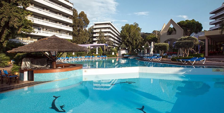 obiekt, teren hotelu, basen