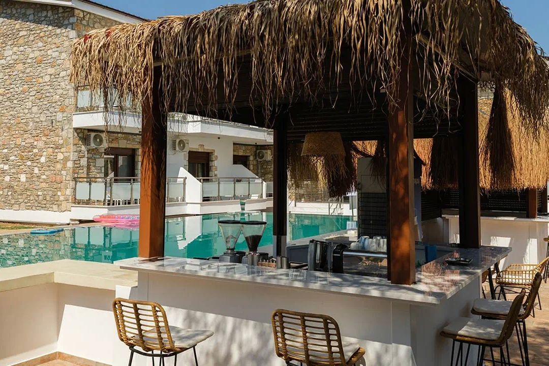 Dioscuri Luxury Apartments - pool bar