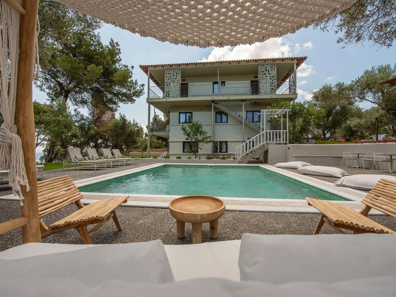 Elies 33 Bio Retreat