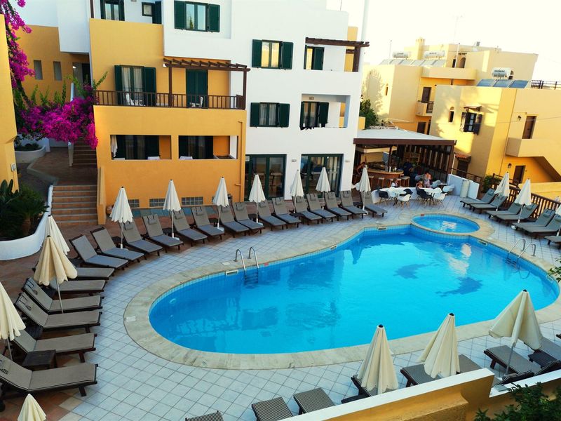 Elmi Suites