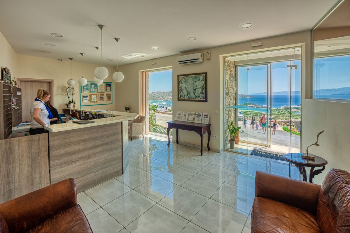 Elounda Water Park Residence - recepcja / lobby