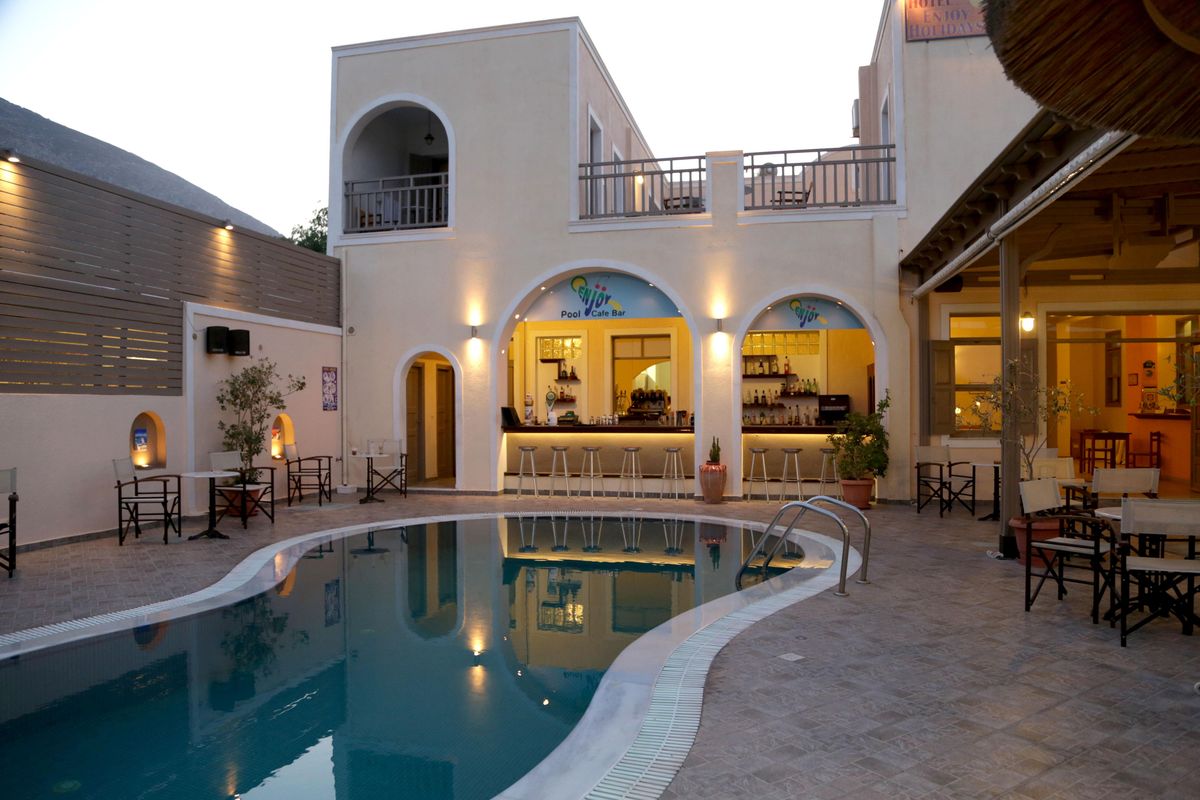 Santorini (7 dni) w Enjoy Villas z Krakowa (BB)
