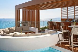 Enorme Santanna Beach Resort