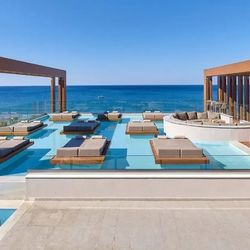 Enorme Santanna Beach Resort