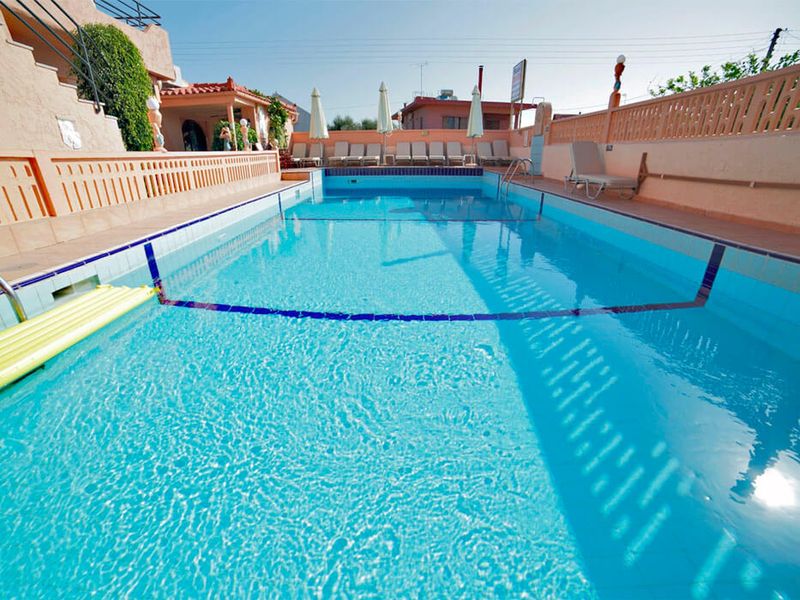 Evina Rooms & Suites