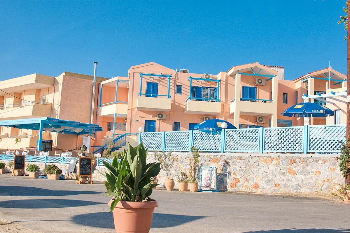 obiekt, teren hotelu