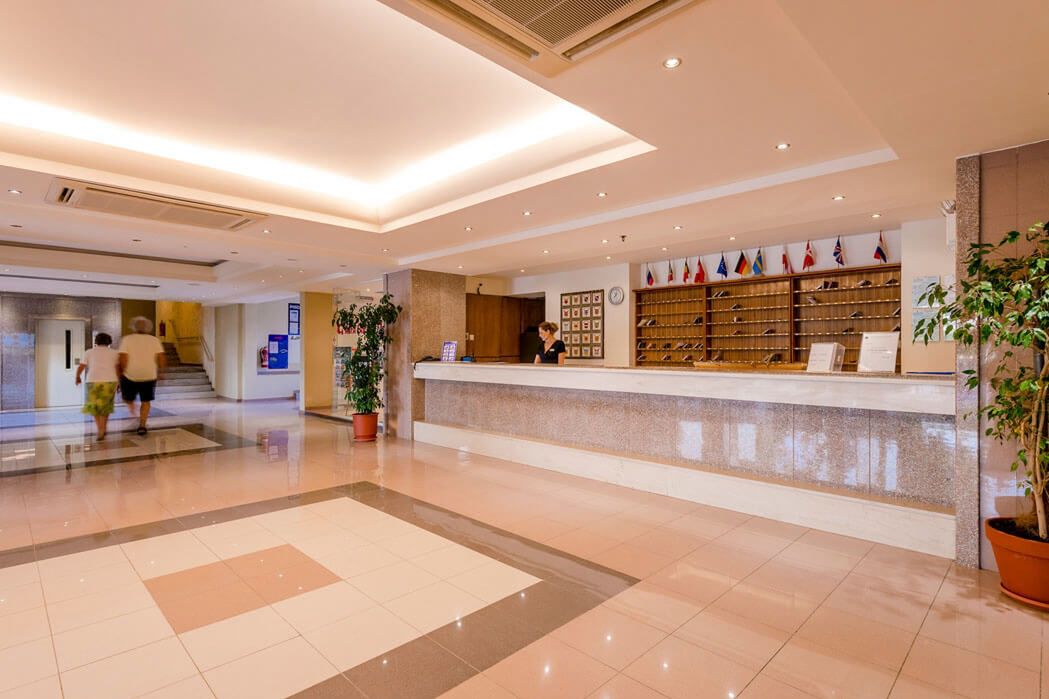 Filerimos Village - recepcja / lobby
