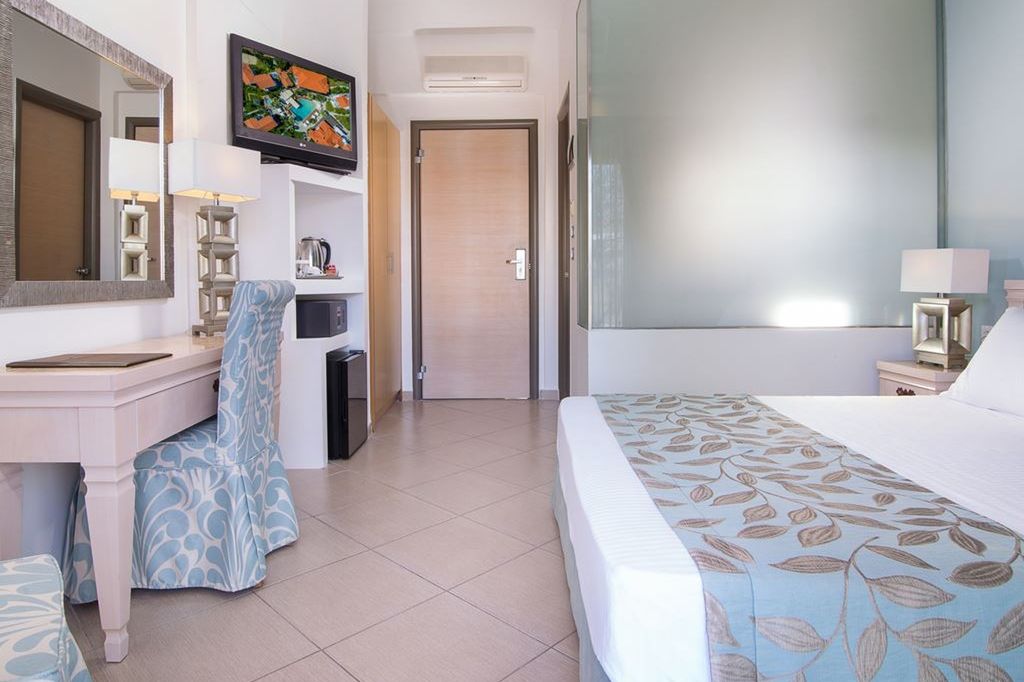 Flegra Palace - pokój