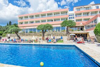 Golden Alexandros Perama