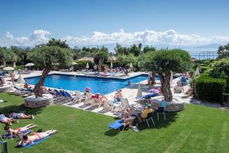 Golden Alexandros Perama