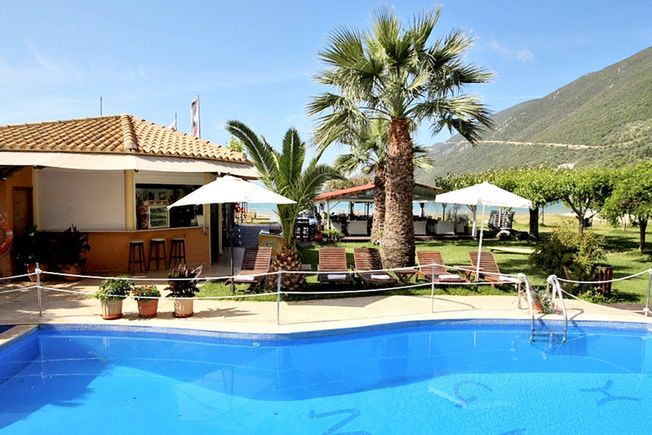 Grand Nefeli - basen