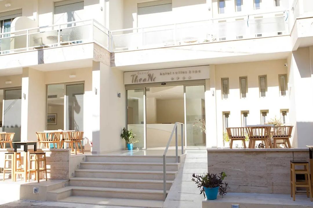 Grand Theoni Suites and Spa - obiekt
