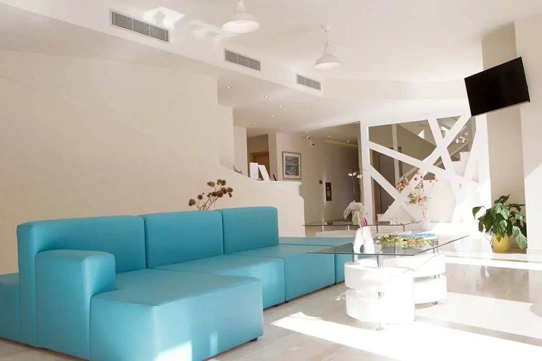 Grand Theoni Suites and Spa - recepcja / lobby