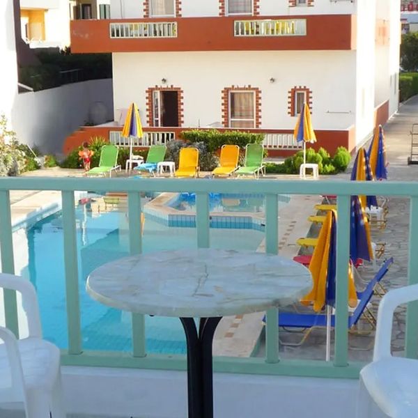 Haris Apartaments (Kokkini Hani)