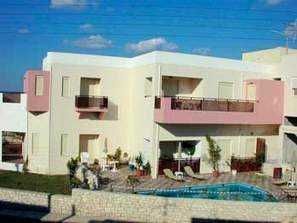 Hellen House 3*