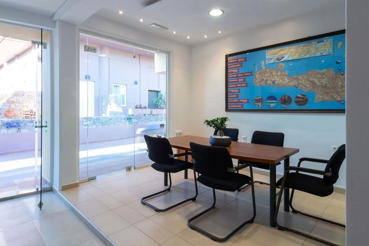 High Beach - recepcja / lobby