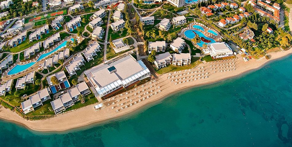 obiekt, budynek główny, teren hotelu, basen, plaża