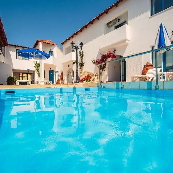 Iliana Apartments & Hotel