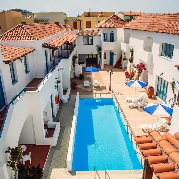 Iliana Apartments & Hotel