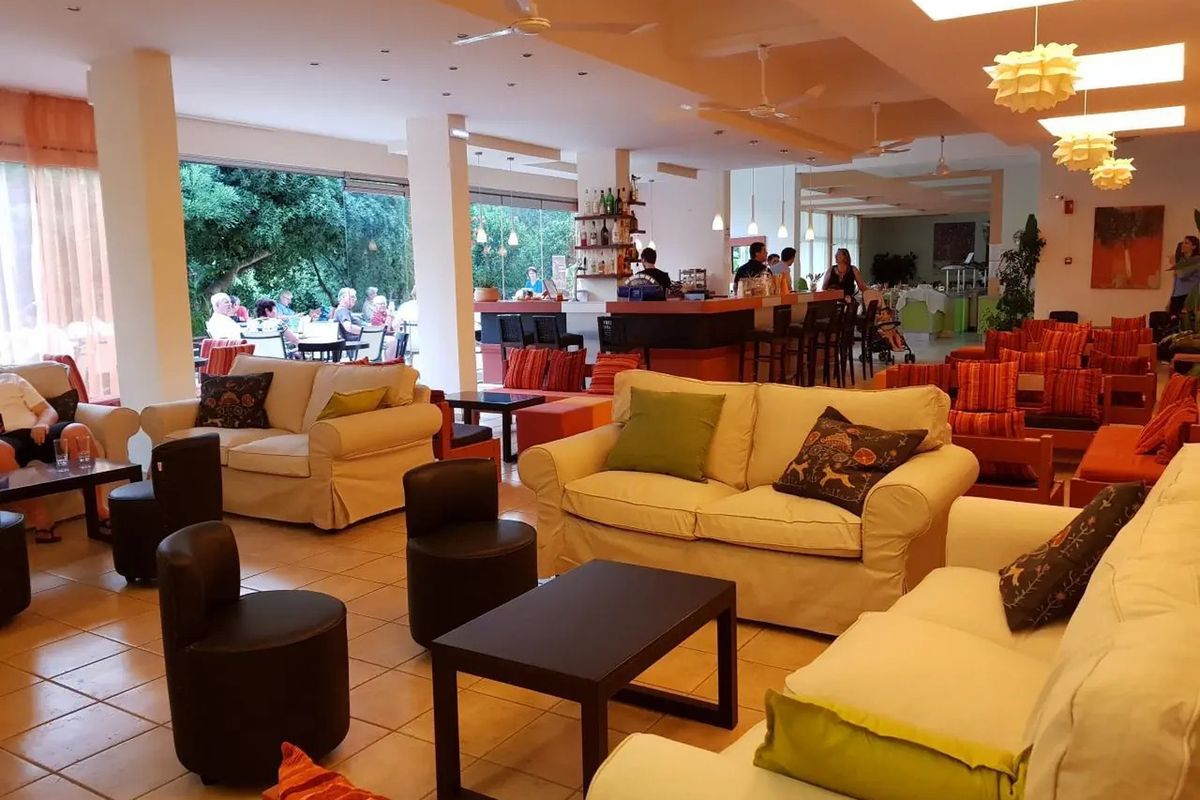 Ipsos Beach - drink bar