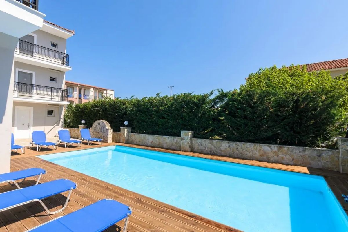 Karras Livin - basen