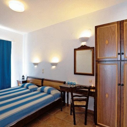 Katikies Studios Apartments