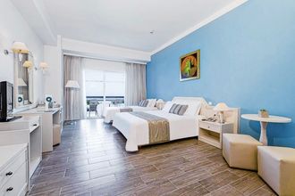 Kipriotis Panorama Suites