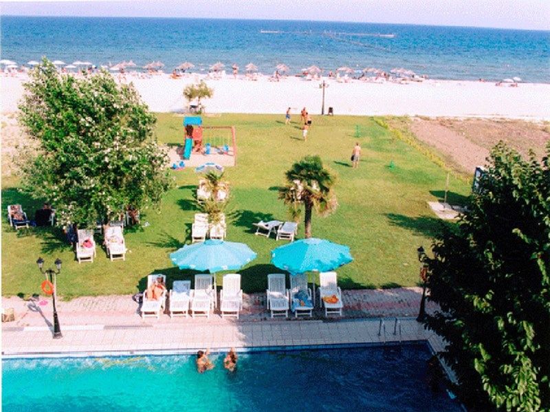 teren hotelu, basen, plaża