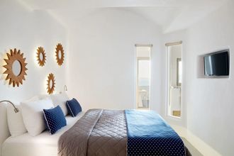 La Perla Villas and Suites