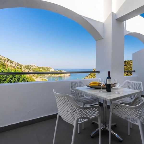 Ladiko Suites