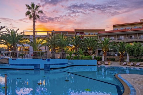 Lagomandra Hotel & Spa
