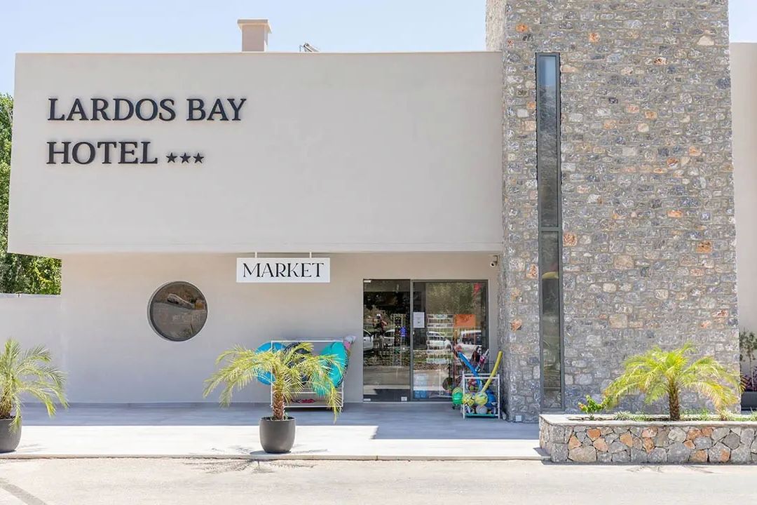 Lardos Bay - budynek główny