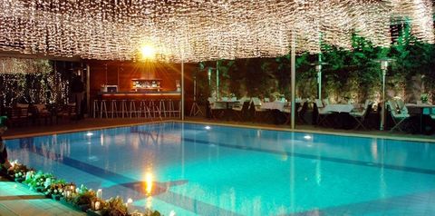 basen, pool bar