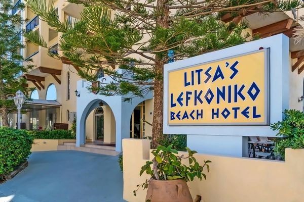 Lefkoniko Beach - Icarus Suites