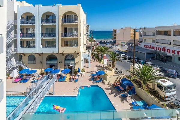 Lefkoniko Beach - Icarus Suites
